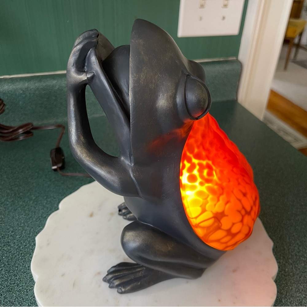 Vintage Frog Lamp Amber Glass Shell Lamp Night Light Tested Works - Picture 7 of 13
